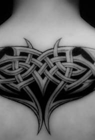 zadné čierne tkané keltské totemové tetovanie