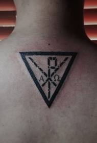 nugaros personažas su apverstu trikampio tatuiruotės modeliu