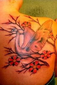 motif de tatouage dos cygne blanc et fleur rose