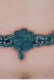 ກັບຄືນໄປບ່ອນ clover ສີ່ໃບ Celtic ແລະຮູບແບບ tattoo knot