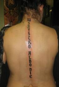 disegno del tatuaggio personaggio nero sul dorso posteriore