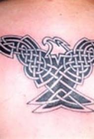 Motif de tatouage dos aigle de style celtique