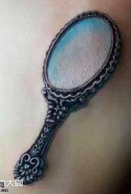 Tillbaka spegel tatueringsmönster