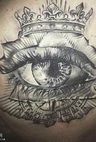 Ar ais Súil Réadúil Patrún Tattoo na Corónach