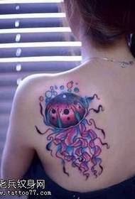 Leđni uzorak tetovaže meduza u boji