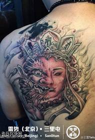 Modello di tatuaggio magico a mezza faccia prepotente