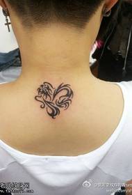 rameno simpatičan jednostavan zmaj Tattoo uzorak u obliku srca