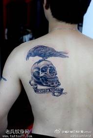 rov qab pricking crow tattoo txawv