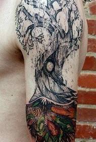 Ink styl grootboom tatoeëerpatroon