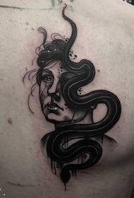 patrón de tatuaje de serpiente de espalda mujer