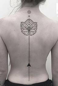 model de tatuaj de frunze pe coloana vertebrală