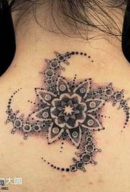 point de tatouage fleur modèle de tatouage