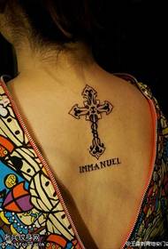 Šventas gražus kryžiaus tatuiruotės modelis