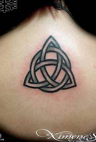 modello tatuaggio totem triangolo posteriore