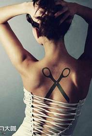 Rückenschere Tattoo Muster