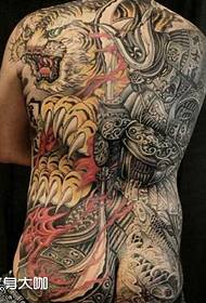 უკან samurai tattoo ნიმუში