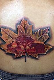 kembali pola tato daun maple realistis