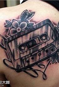 Zpět hudební tetování vzor