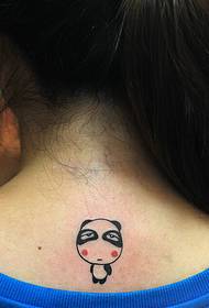 Tatuaggio carino piccolo panda carino