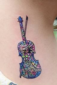 tatuaxe de violín cor de volta beleza