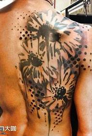 modeli i tatuazhit të lulediellit Dita e Tattoo Day