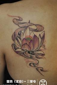 smukke dominerende lotus tatoveringsmønster