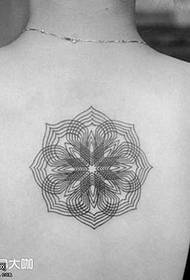 modello di tatuaggio fiore punto posteriore tatuaggio