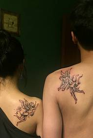 s druge strane uzorak tetovaže leđa par anđela