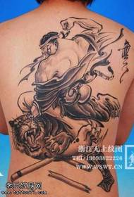 Wzór tatuażu Tygrys Wusong z tyłu