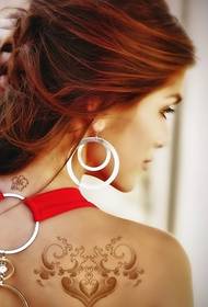 Kauneus Kukkavarren takaosa tatuointikuvio