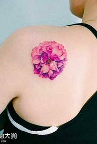 Modello di tatuaggio posteriore piccolo fiore