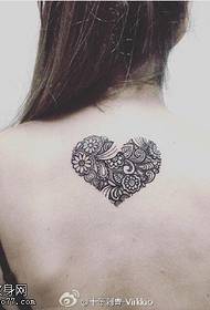 indietro Motivo a tatuaggio alla vaniglia a forma di cuore