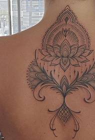 pattern sa tattoo sa likod nga lotus