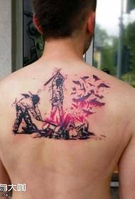 atgalinės ugnies tatuiruotės modelis