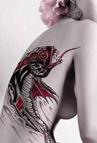 moteriška nugaros klasikinė tatuiruotė78388 - moteriška nugaros gražuolė tatuiruotė