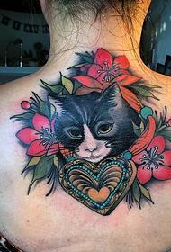 amo il tatuaggio e il gatto combinati dietro il modello del tatuaggio