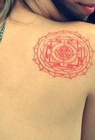 modello di tatuaggio totem rosso posteriore