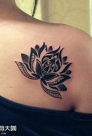 Zréck Lotus Totem Tattoo Muster