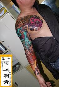 klasické květinové rameno Prajna tetování