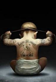 modello di tatuaggio orso bambino