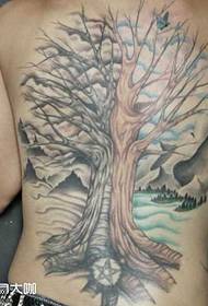 bakre träd tatuering mönster