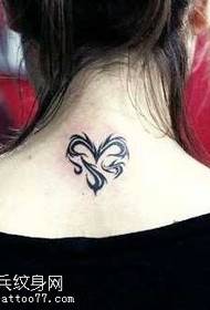 Padrão de tatuagem de Totem de amor nas costas