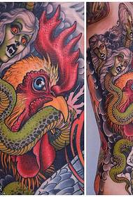 takaisin Käärme naisen tatuointikuvio