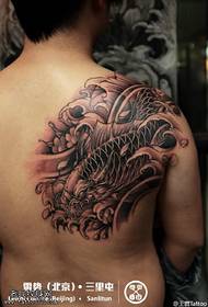 Dominante coole vis tattoo patroon