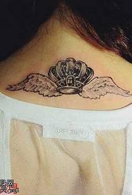 esquena patró de tatuatge de la corona