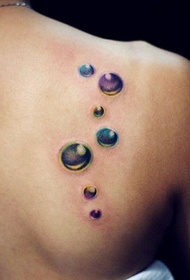 Schoonheid terug populaire mooie waterdrop tattoo foto
