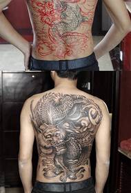 Домашній прохолодний красивий візерунок татуювання дракона