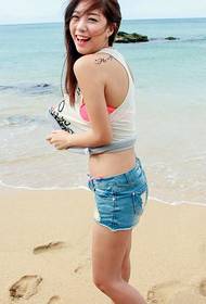 Modelo de beleza de Taiwán, pantalón curto de algodón de Dongguan, tatuaje de costas á praia