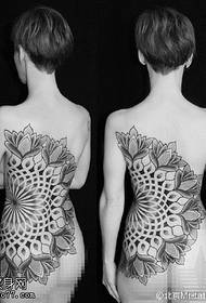 modello di tatuaggio alla vaniglia grande indietro bellezza