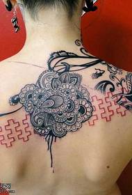 tilbake mote vakkert totem tatoveringsmønster